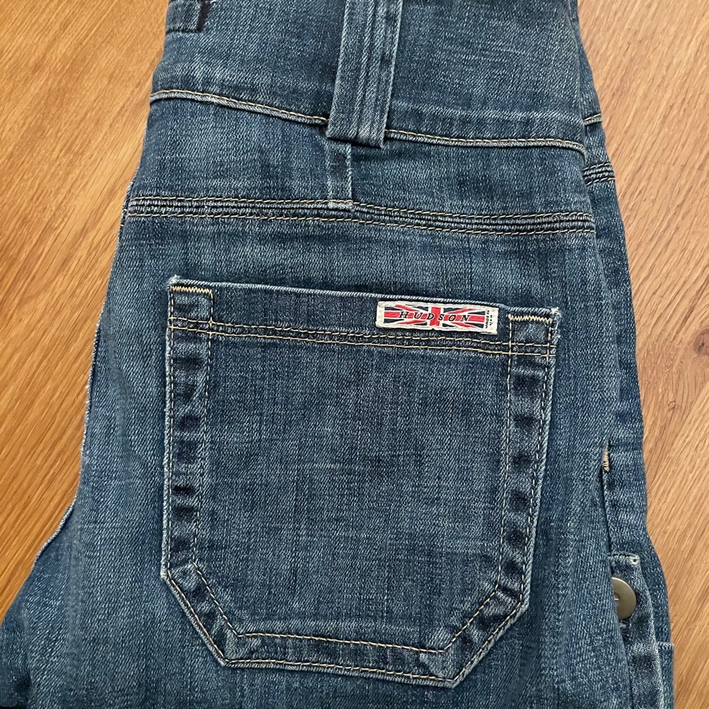HUSDON SHORTS